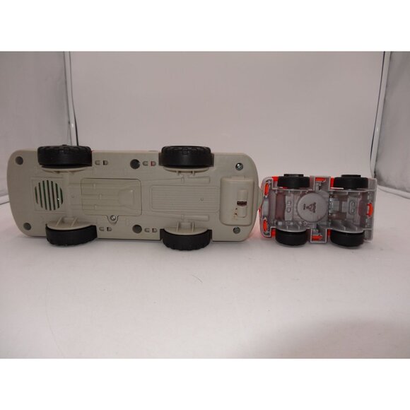 Little People Fire Truck And Help & Go Tow Truck Toy Set With Figures - Picture 15 of 16